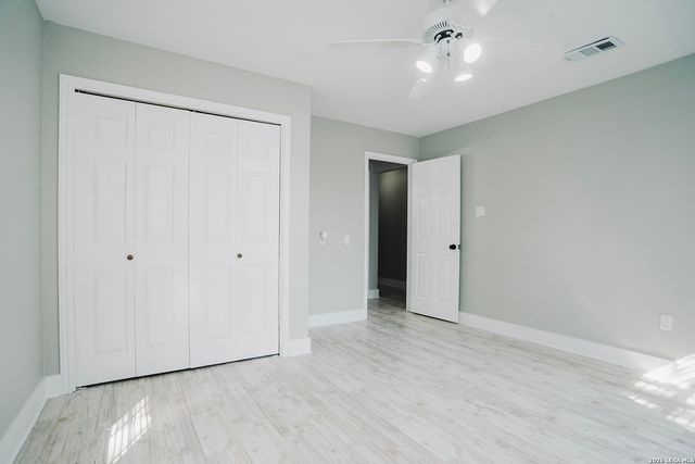 145 BOBWHITE TRL, Seguin, TX 78155