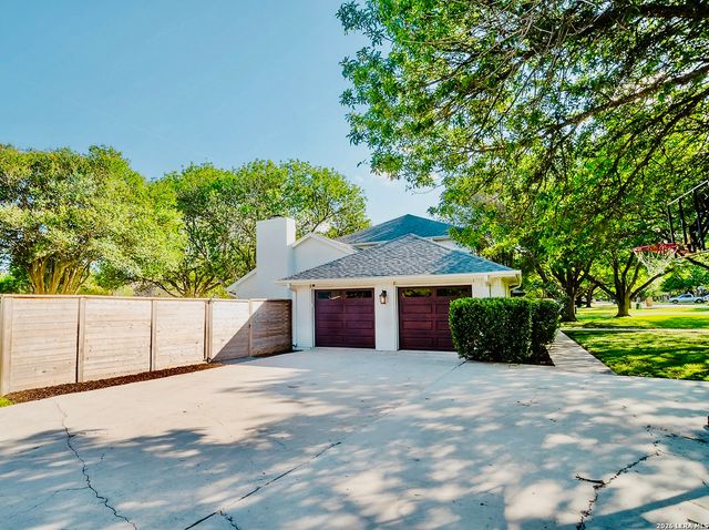 145 BOBWHITE TRL, Seguin, TX 78155