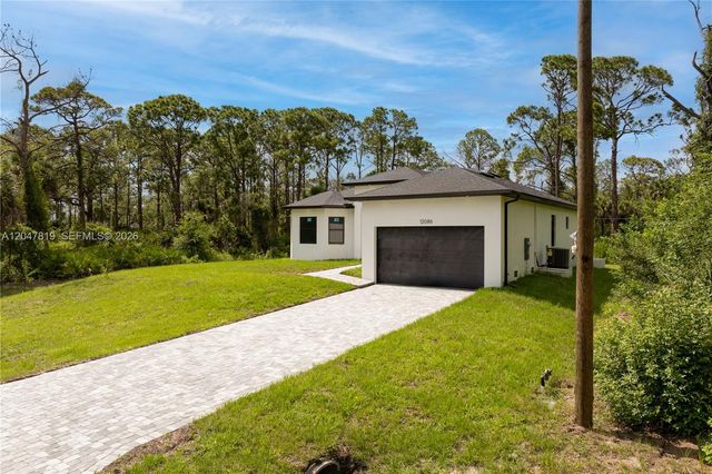 12086 Chamberlain Blvd, Port Charlotte, FL 33953