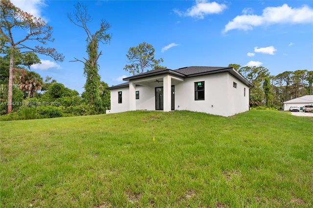 12086 Chamberlain Blvd, Port Charlotte, FL 33953