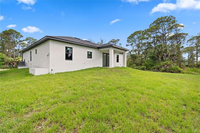 12086 Chamberlain Blvd, Port Charlotte, FL 33953