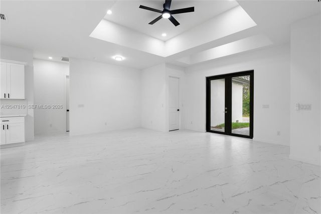 12086 Chamberlain Blvd, Port Charlotte, FL 33953