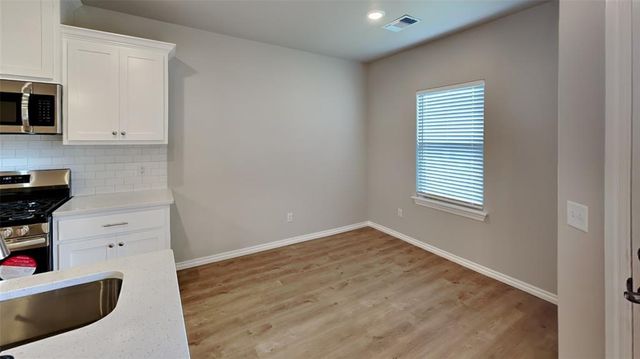 8012 Labelle Drive, Warr Acres, OK 73132