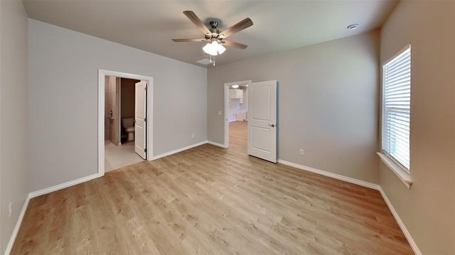 8012 Labelle Drive, Warr Acres, OK 73132
