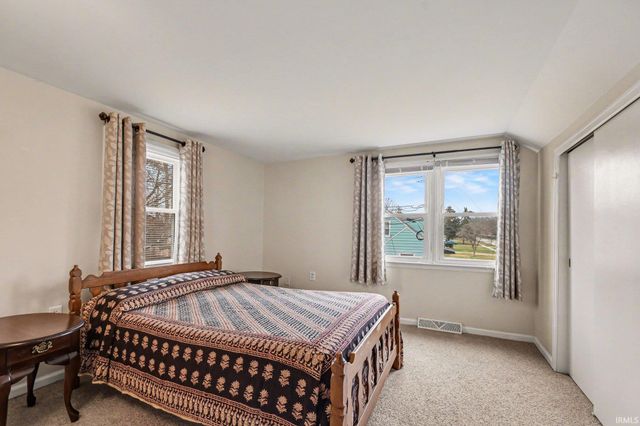 2403 Corby Boulevard, South Bend, IN 46615