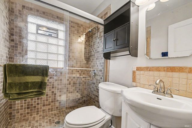 2403 Corby Boulevard, South Bend, IN 46615