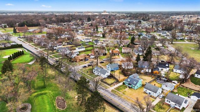 2403 Corby Boulevard, South Bend, IN 46615