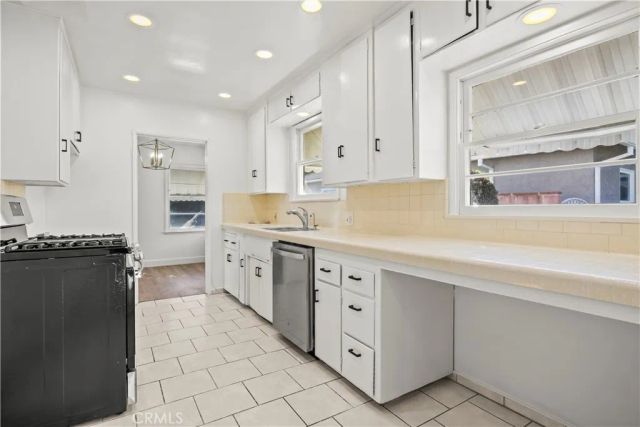 9530 Rives Avenue, Downey, CA 90240