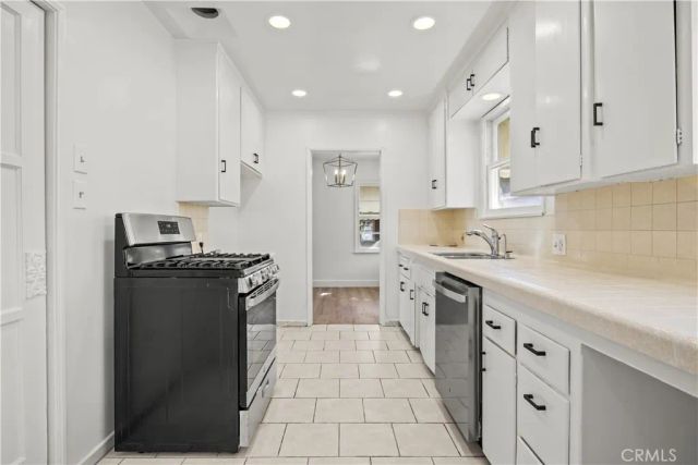 9530 Rives Avenue, Downey, CA 90240