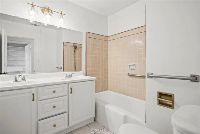 9530 Rives Avenue, Downey, CA 90240