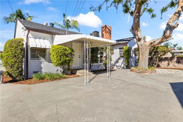 9530 Rives Avenue, Downey, CA 90240