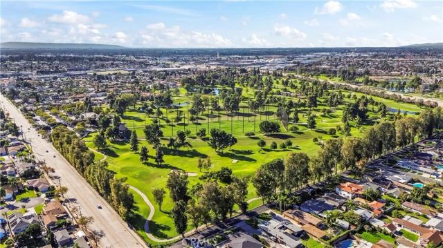 9530 Rives Avenue, Downey, CA 90240