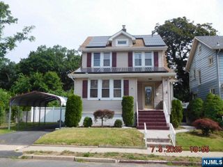 33 Harcourt Avenue, Bergenfield, NJ 07621