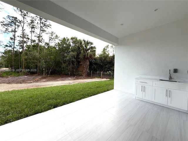 3442 66th Ave NE, Naples, FL 34120