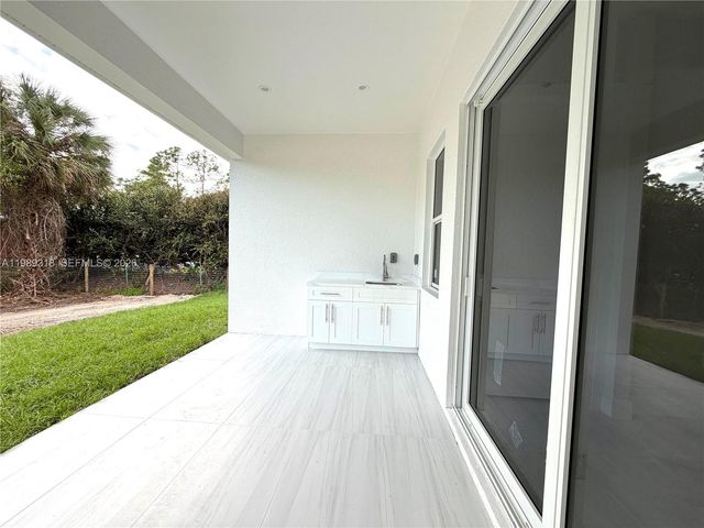 3442 66th Ave NE, Naples, FL 34120