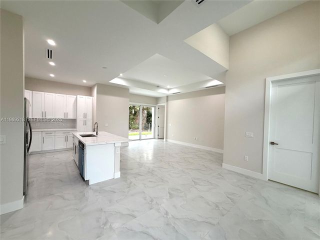 3442 66th Ave NE, Naples, FL 34120