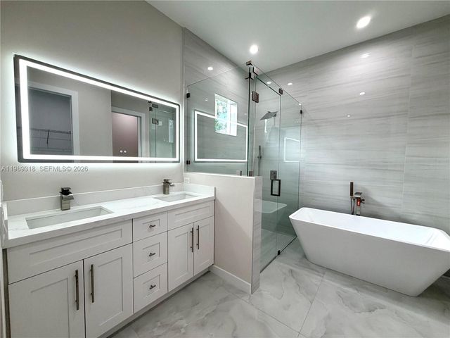 3442 66th Ave NE, Naples, FL 34120