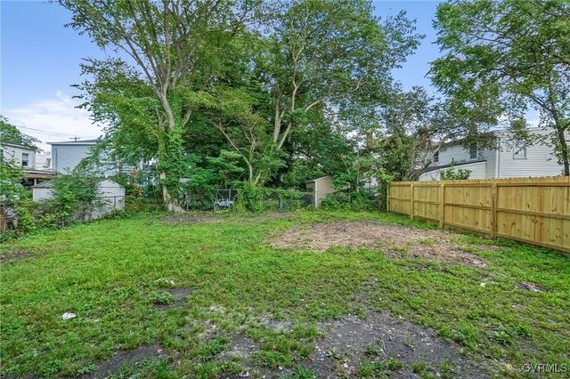 109 N Dunlop St, Petersburg, VA 23803
