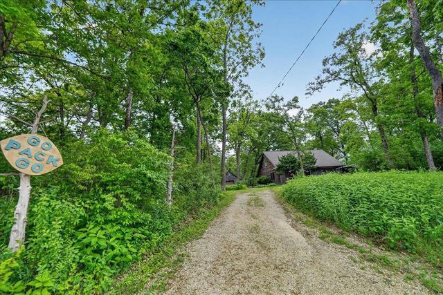 7008 Lavina Road, Dane, WI 53529