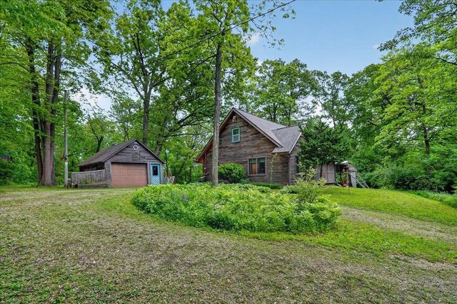 7008 Lavina Road, Dane, WI 53529