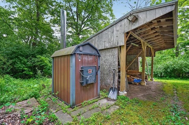 7008 Lavina Road, Dane, WI 53529