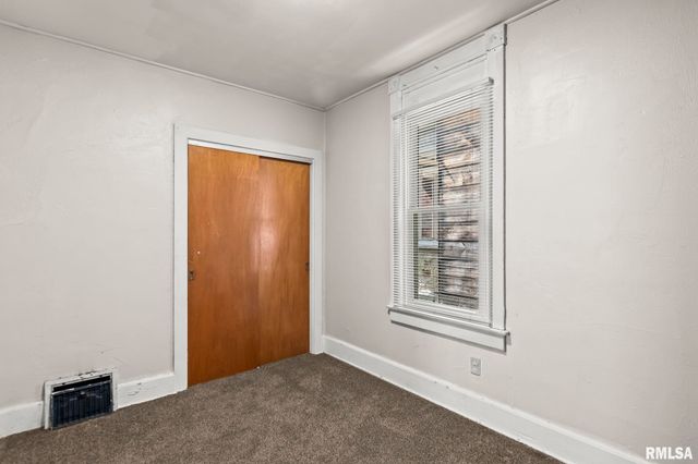 1164 N 3RD Street, Springfield, IL 62702