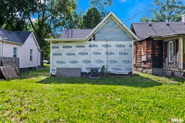 1164 N 3RD Street, Springfield, IL 62702