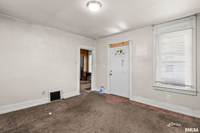 1164 N 3RD Street, Springfield, IL 62702