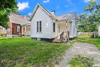1164 N 3RD Street, Springfield, IL 62702