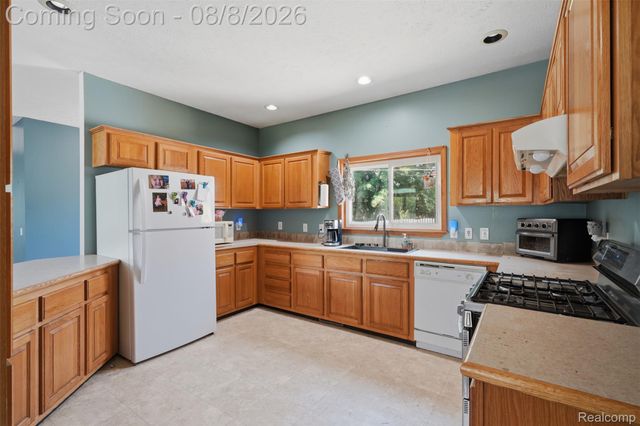 5885 Rowland Pine Court, Marion Township, MI 48843