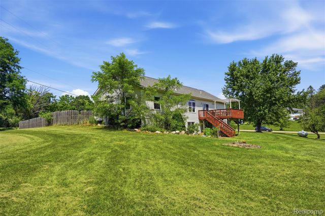 5885 Rowland Pine Court, Marion Township, MI 48843