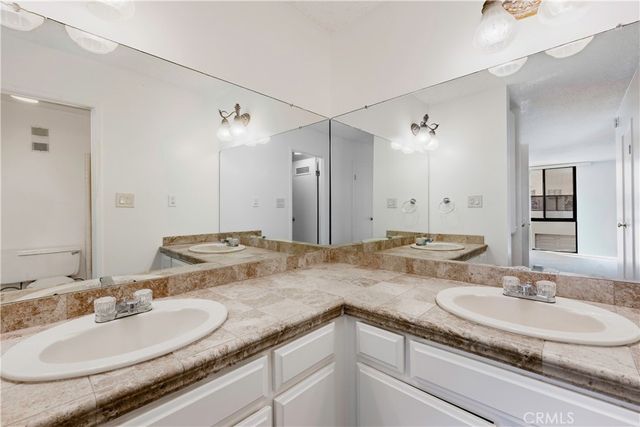1750 E Ocean 201, Long Beach, CA 90802