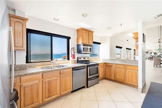 1750 E Ocean 201, Long Beach, CA 90802