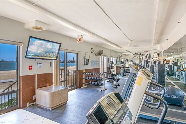1750 E Ocean 201, Long Beach, CA 90802