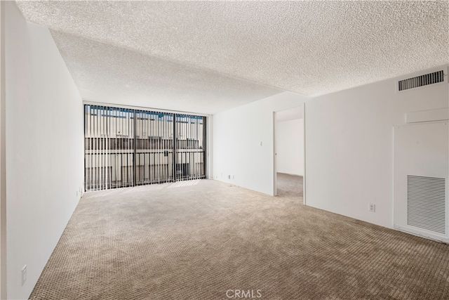 1750 E Ocean 201, Long Beach, CA 90802