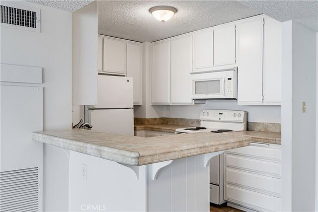 1750 E Ocean 201, Long Beach, CA 90802