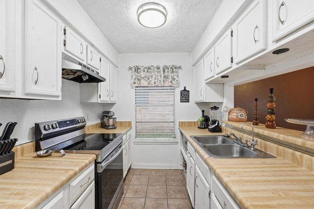 1322 Great Dover Circle, Channelview, TX 77530