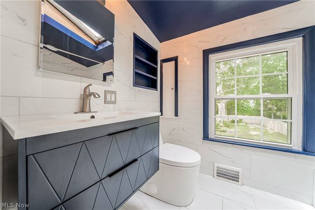 3187 Rumson Road, Cleveland Heights, OH 44118