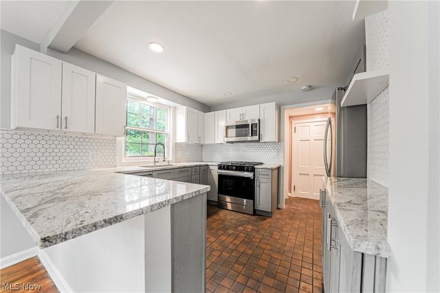 3187 Rumson Road, Cleveland Heights, OH 44118