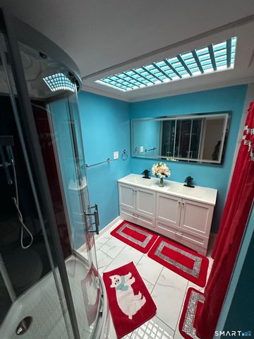 24 Bel Aire Circle, Windsor Locks, CT 06096