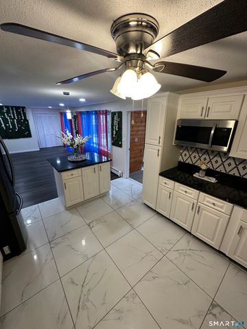 24 Bel Aire Circle, Windsor Locks, CT 06096