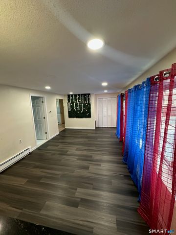 24 Bel Aire Circle, Windsor Locks, CT 06096