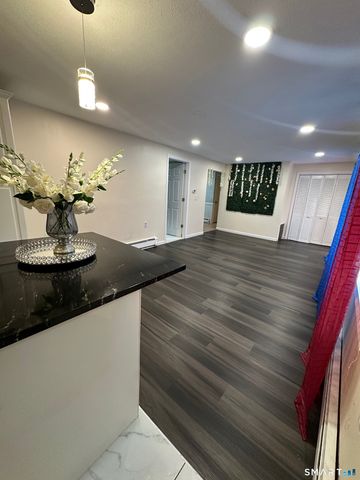 24 Bel Aire Circle, Windsor Locks, CT 06096