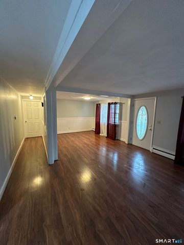 24 Bel Aire Circle, Windsor Locks, CT 06096