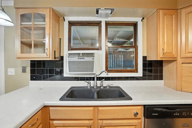 4708 HOWIE DR, Rapid City, SD 57702