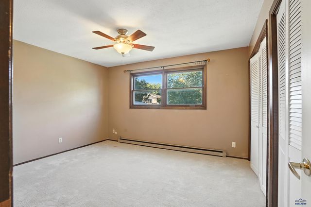 4708 HOWIE DR, Rapid City, SD 57702