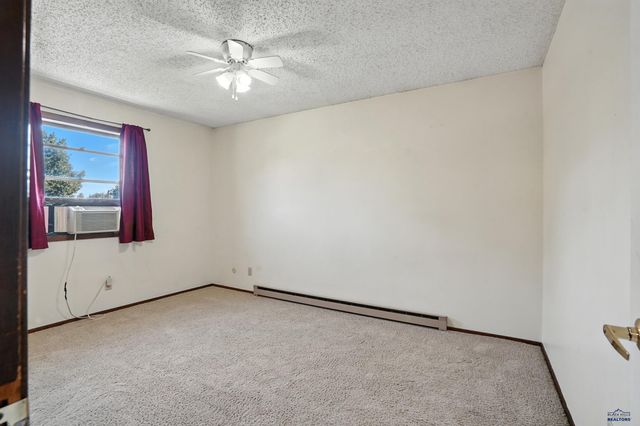 4708 HOWIE DR, Rapid City, SD 57702