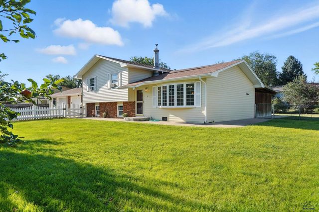 4708 HOWIE DR, Rapid City, SD 57702