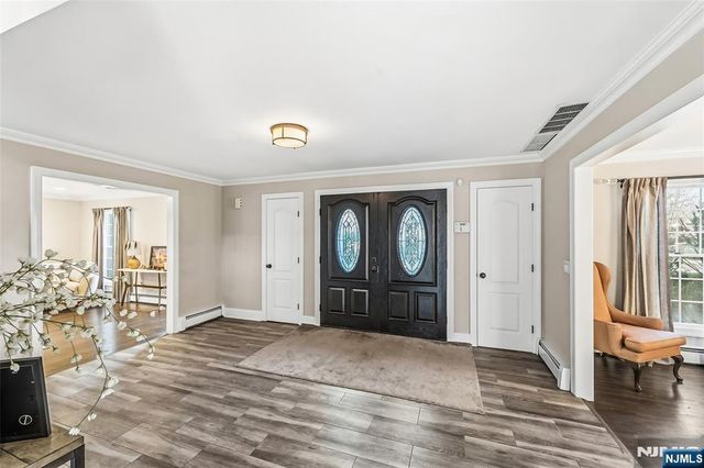 27 Pine Hill Road, Old Tappan, NJ 07675