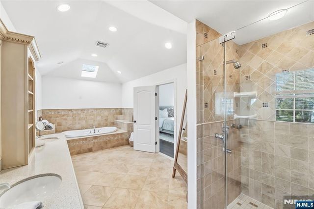 27 Pine Hill Road, Old Tappan, NJ 07675